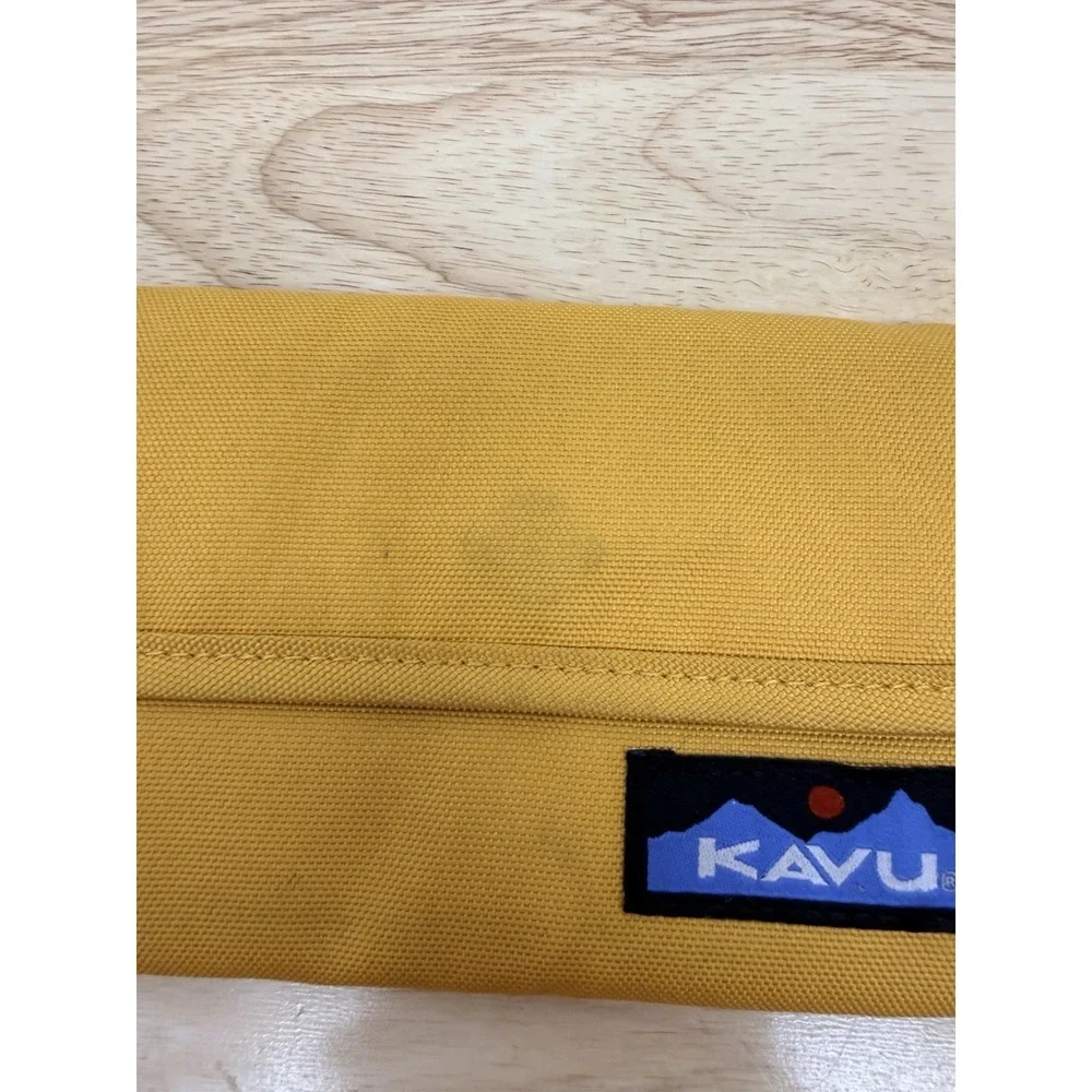 KAVU Yellow Trifold Wallet w/ Zipper Pocket, ID Window & Card Slots #53